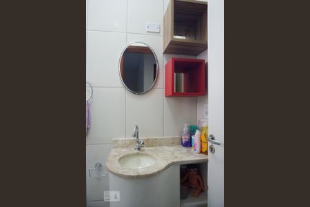 Casa de condomínio à venda com 101m², 3 quartos e 2 vagas Casa de condomínio à venda com 101m², 3 quartos e 2 vagasBanheiro Social