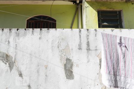 Casa à venda com 115m², 4 quartos e 2 vagasVista do quarto 2