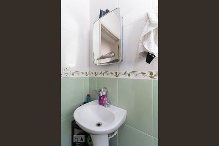 Casa à venda com 115m², 4 quartos e 2 vagasBanheiro 1