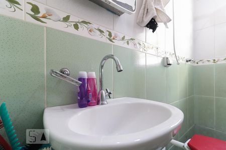 Casa à venda com 115m², 4 quartos e 2 vagasBanheiro 1