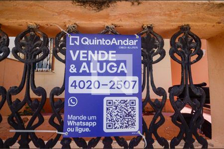 Casa à venda com 140m², 2 quartos e sem vaga Casa à venda com 140m², 2 quartos e sem vagaFachada