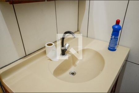 Casa à venda com 140m², 2 quartos e sem vaga Casa à venda com 140m², 2 quartos e sem vagaBanheiro Social