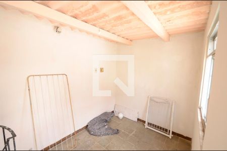 Casa à venda com 140m², 2 quartos e sem vaga Casa à venda com 140m², 2 quartos e sem vagaTerraço