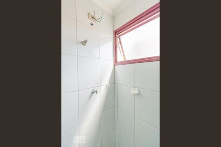 Apartamento à venda com 62m², 2 quartos e 1 vagaDetalhe do banheiro