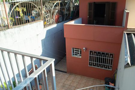 Casa à venda com 250m², 3 quartos e 2 vagasQUINTAL FUNDOS