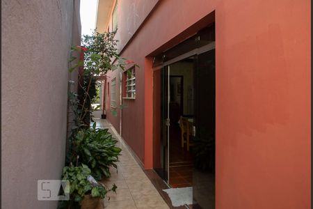 Casa à venda com 250m², 3 quartos e 2 vagasCORREDOR LATERAL
