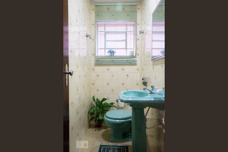 LAVABO de casa à venda com 3 quartos, 250m² em Parque Sao Domingos, São Paulo