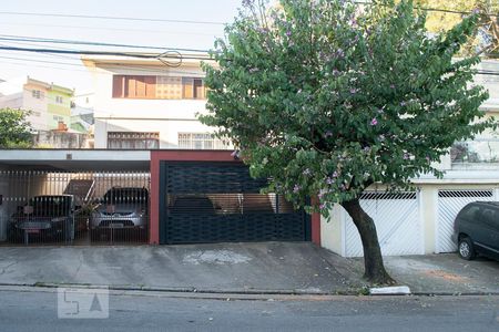 Casa à venda com 250m², 3 quartos e 2 vagasFACHADA