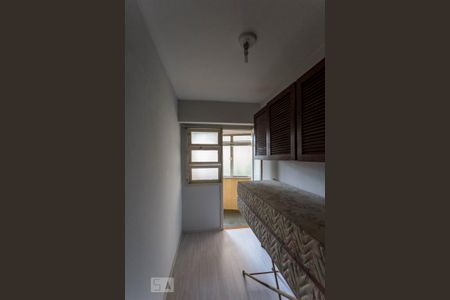 Quarto de serviço de apartamento à venda com 2 quartos, 76m² em Centro Histórico, Porto Alegre