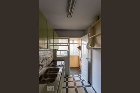 Apartamento à venda com 76m², 2 quartos e sem vaga Apartamento à venda com 76m², 2 quartos e sem vagaCozinha
