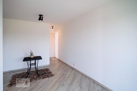 Sala de apartamento para alugar com 3 quartos, 64m² em Vila Sofia, São Paulo