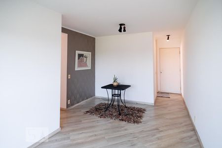 Sala de apartamento para alugar com 3 quartos, 64m² em Vila Sofia, São Paulo