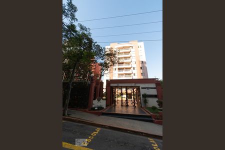 Apartamento para alugar com 64m², 3 quartos e 1 vaga Apartamento para alugar com 64m², 3 quartos e 1 vagaFachada