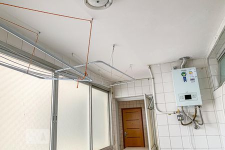 Apartamento à venda com 130m², 3 quartos e 1 vagaÁrea de Serviço