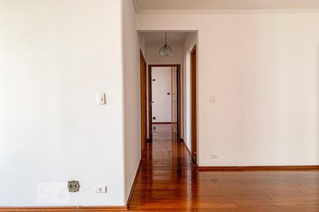 Sala de apartamento para alugar com 3 quartos, 130m² em Cambuí, Campinas
