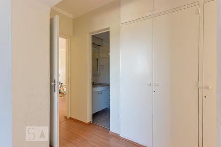 Corredor de apartamento para alugar com 3 quartos, 136m² em Jardim Proença, Campinas