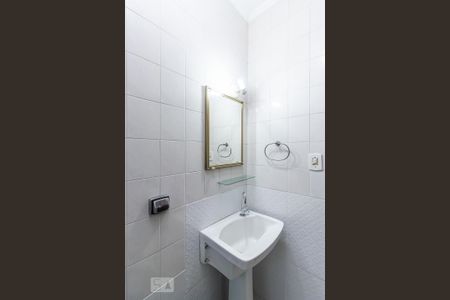 Banheiro de kitnet/studio para alugar com 1 quarto, 19m² em Jardim Aricanduva, São Paulo