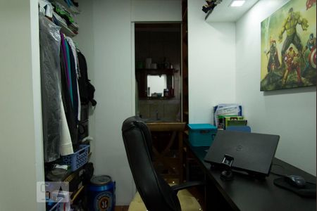 Apartamento à venda com 146m², 4 quartos e 1 vagaEscritório