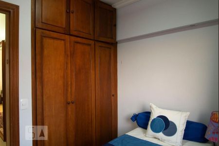 Apartamento à venda com 146m², 4 quartos e 1 vagaQuarto 1