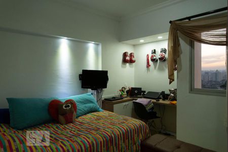 Apartamento à venda com 146m², 4 quartos e 1 vagaQuarto 2