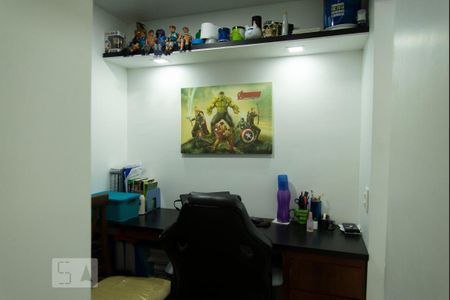 Apartamento à venda com 146m², 4 quartos e 1 vagaEscritório