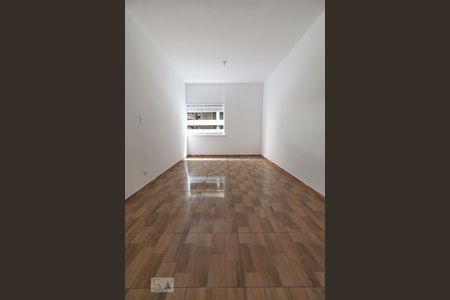 Quarto de kitnet/studio para alugar com 1 quarto, 35m² em Santa Ifigênia, São Paulo