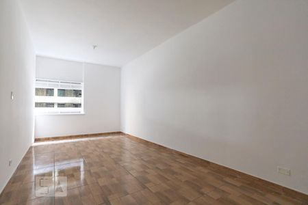 Quarto de kitnet/studio para alugar com 1 quarto, 35m² em Santa Ifigênia, São Paulo