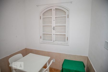 Casa de condomínio à venda com 182m², 4 quartos e 2 vagas Casa de condomínio à venda com 182m², 4 quartos e 2 vagasQuarto de Serviço