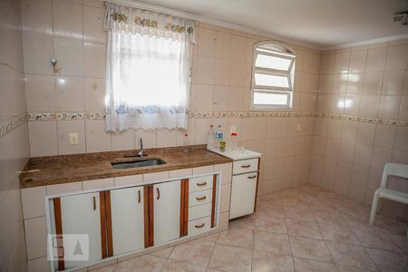 Casa de condomínio à venda com 182m², 4 quartos e 2 vagas Casa de condomínio à venda com 182m², 4 quartos e 2 vagasCozinha