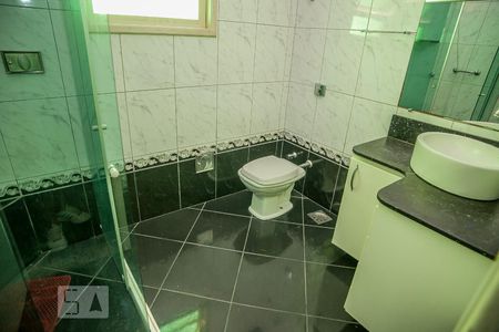 Casa de condomínio à venda com 182m², 4 quartos e 2 vagas Casa de condomínio à venda com 182m², 4 quartos e 2 vagasBanheiro Social