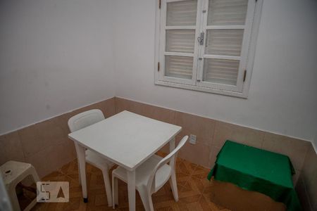 Casa de condomínio à venda com 182m², 4 quartos e 2 vagas Casa de condomínio à venda com 182m², 4 quartos e 2 vagasQuarto de Serviço