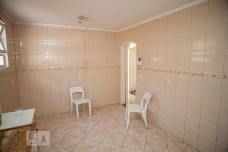 Casa de condomínio à venda com 182m², 4 quartos e 2 vagas Casa de condomínio à venda com 182m², 4 quartos e 2 vagasCozinha