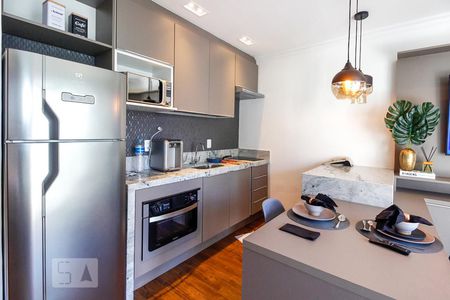 Cozinha de kitnet/studio para alugar com 1 quarto, 40m² em Barra da Tijuca, Rio de Janeiro