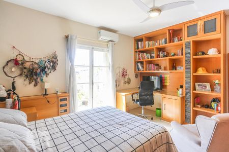 Quarto 1 de casa de condomínio à venda com 4 quartos, 320m² em Rio Pequeno, São Paulo