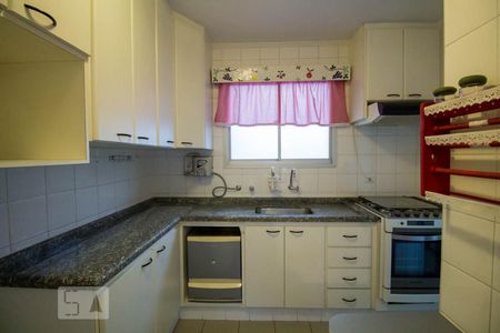 Apartamento à venda com 134m², 2 quartos e 2 vagasCozinha 
