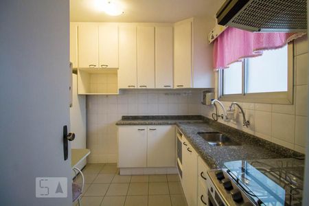 Apartamento à venda com 134m², 2 quartos e 2 vagasCozinha 