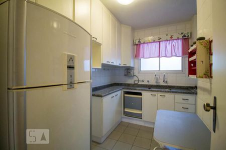 Apartamento à venda com 134m², 2 quartos e 2 vagasCozinha 