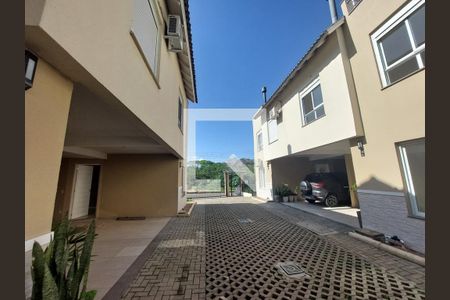 Casa de condomínio à venda com 140m², 3 quartos e 2 vagas Casa de condomínio à venda com 140m², 3 quartos e 2 vagasÁrea comum