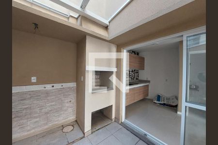 Casa de condomínio à venda com 140m², 3 quartos e 2 vagas Casa de condomínio à venda com 140m², 3 quartos e 2 vagasChurrasqueira