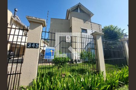 Casa de condomínio à venda com 140m², 3 quartos e 2 vagas Casa de condomínio à venda com 140m², 3 quartos e 2 vagasFachada
