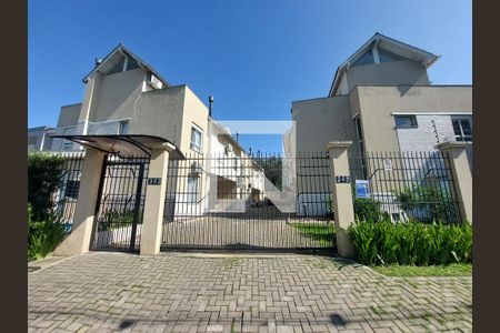 Casa de condomínio à venda com 140m², 3 quartos e 2 vagas Casa de condomínio à venda com 140m², 3 quartos e 2 vagasFachada