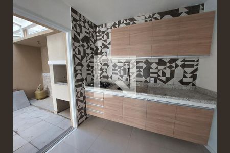 Casa de condomínio à venda com 140m², 3 quartos e 2 vagas Casa de condomínio à venda com 140m², 3 quartos e 2 vagasCozinha