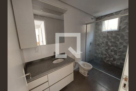 Casa de condomínio à venda com 140m², 3 quartos e 2 vagas Casa de condomínio à venda com 140m², 3 quartos e 2 vagasBanheiro da Suíte