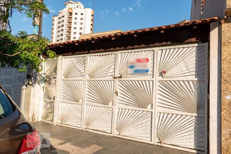 Casa à venda com 90m², 2 quartos e 1 vaga Casa à venda com 90m², 2 quartos e 1 vagaFachada