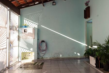 Casa à venda com 90m², 2 quartos e 1 vaga Casa à venda com 90m², 2 quartos e 1 vagaGaragem