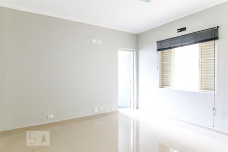 Casa para alugar com 190m², 2 quartos e 4 vagasSuíte