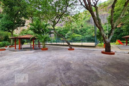 Apartamento à venda com 68m², 2 quartos e 1 vagaÁrea comum - Praça