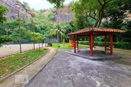 Apartamento à venda com 68m², 2 quartos e 1 vagaÁrea comum - Praça