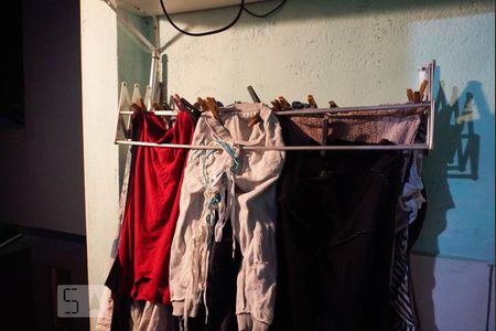 Casa de condomínio à venda com 150m², 5 quartos e 1 vagaCasa 2 - Lavanderia