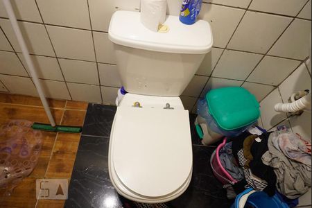 Casa de condomínio à venda com 150m², 5 quartos e 1 vagaCasa 2 - Banheiro